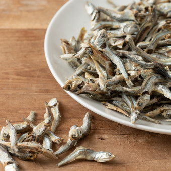 What is Myeolchi? Korean Dried Anchovies Explained (+ Easy Myeolchi Bokkeum&nbsp;Recipe)